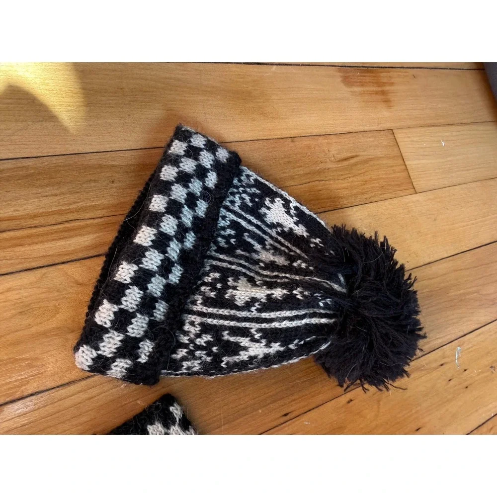Vintage 1989 Pleasant Company Hand-Knitted Beanie and Mittens Set Black White